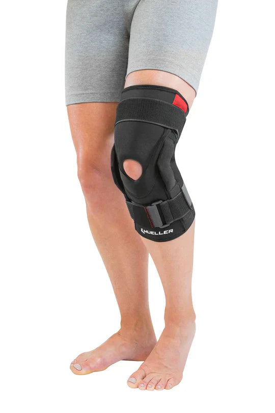 Mueller Triaxial Hinged Knee Support 360˚ straps,and protect knee cap,cushion,help stabilize,Hinged Knee Brace,hyperextension of the knee.,injured,issues,knee’s natural movement,medio-lateral movement,or arthritic joints.,secure comfort,support to weak,tr