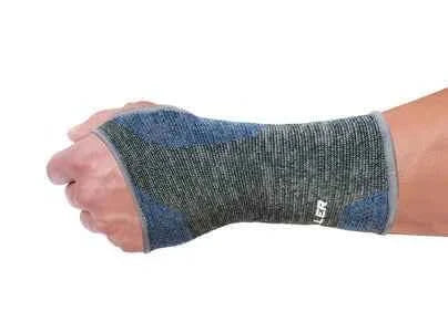 Mueller Fir 4-way Stretch Wrist Support FAR INFRARED POLYESTER 20%,Helps support weak or injured wrists,NYLON 14%,POLYESTER 24%,PU 4%,SPANDEX 38%