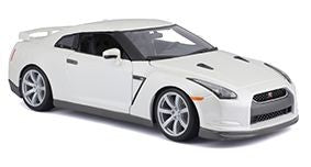 Bburago 1:18 2009 Nissan Gtr (R35)