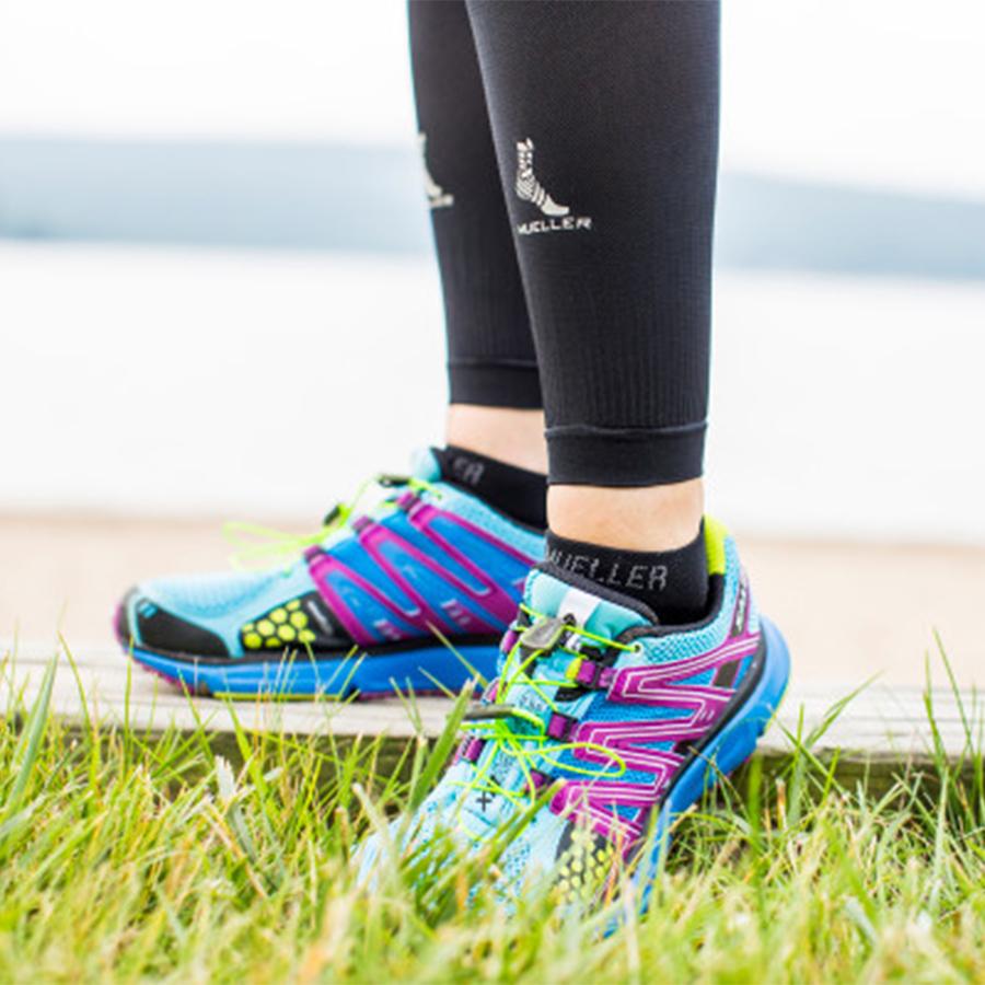 Mue4702 Graduated Compression Ankle Socks Black Pair For Improved Circulation And Compression - image 2