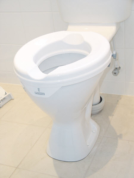 Derby Deluxe raised toilet seat