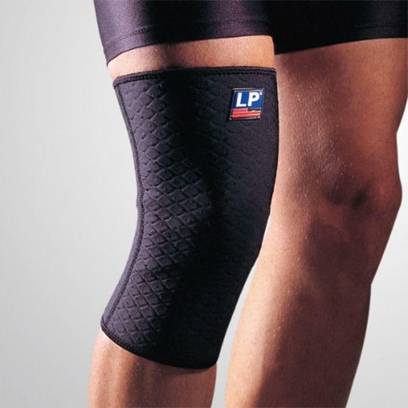 KNEE SUPPORT