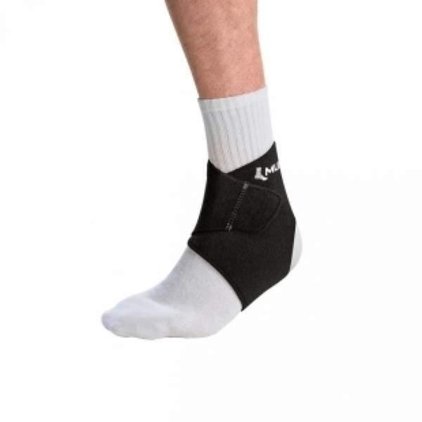 Mueller Wrap Around Ankle Support Universal